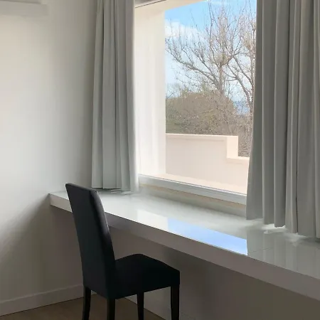 La Porta Sulla Villa Su Forti