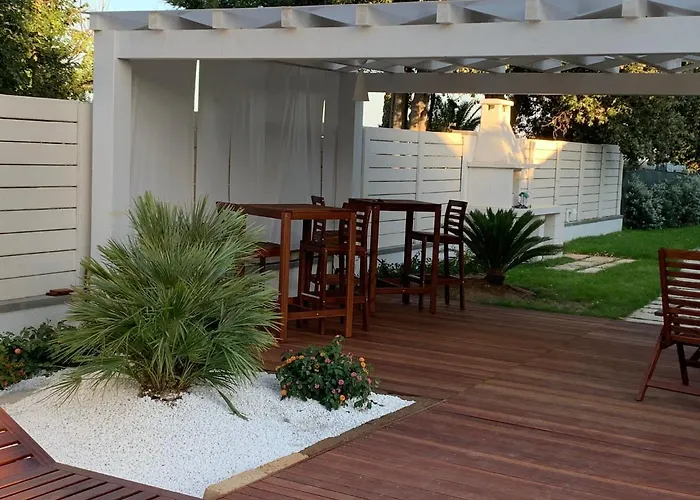 La Porta Sulla Villa Su Forti